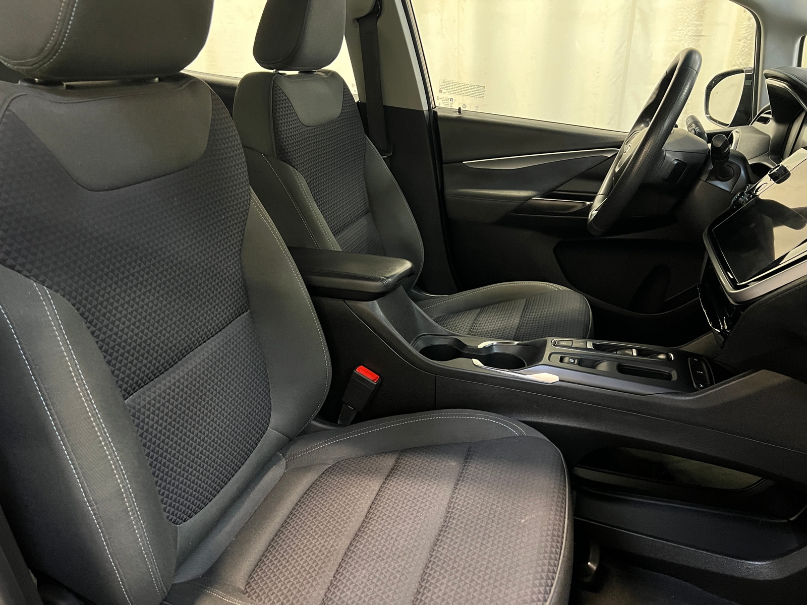 Thumbnail: 2023 Chevrolet Bolt EV - 2