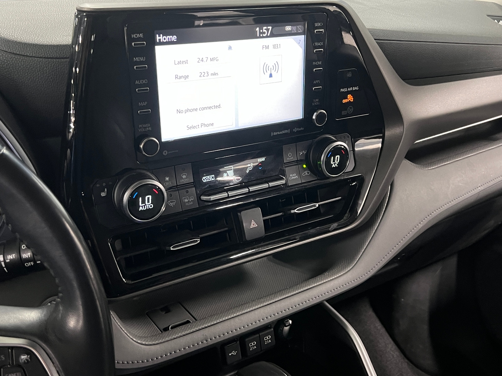 Thumbnail: 2020 Toyota Highlander - 3