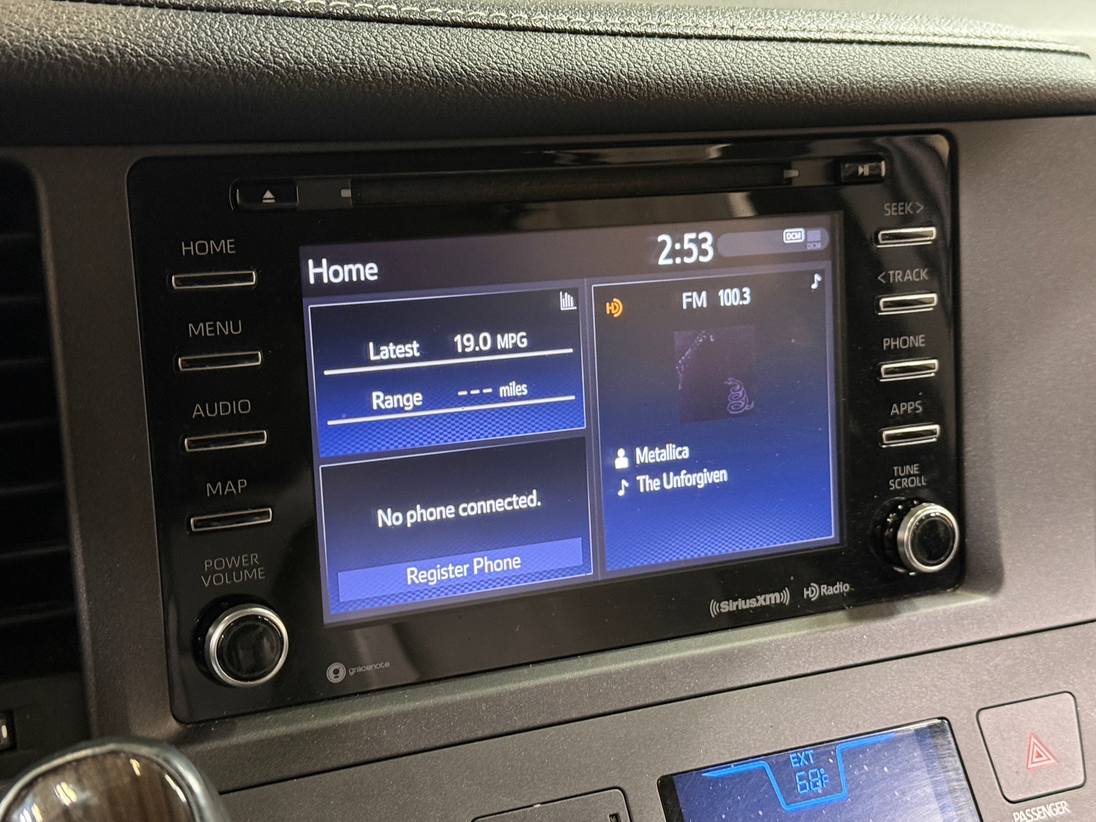 Thumbnail: 2019 Toyota Sienna - 3