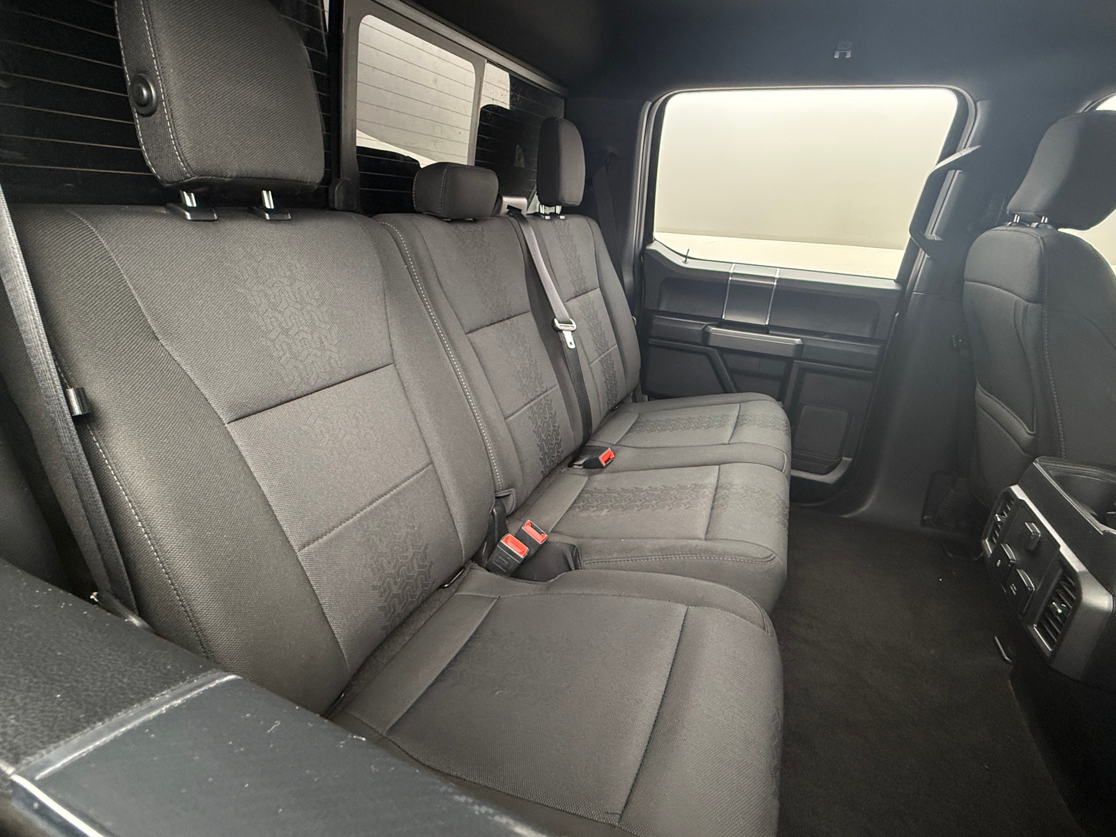 Thumbnail: 2019 Ford Econoline - 6