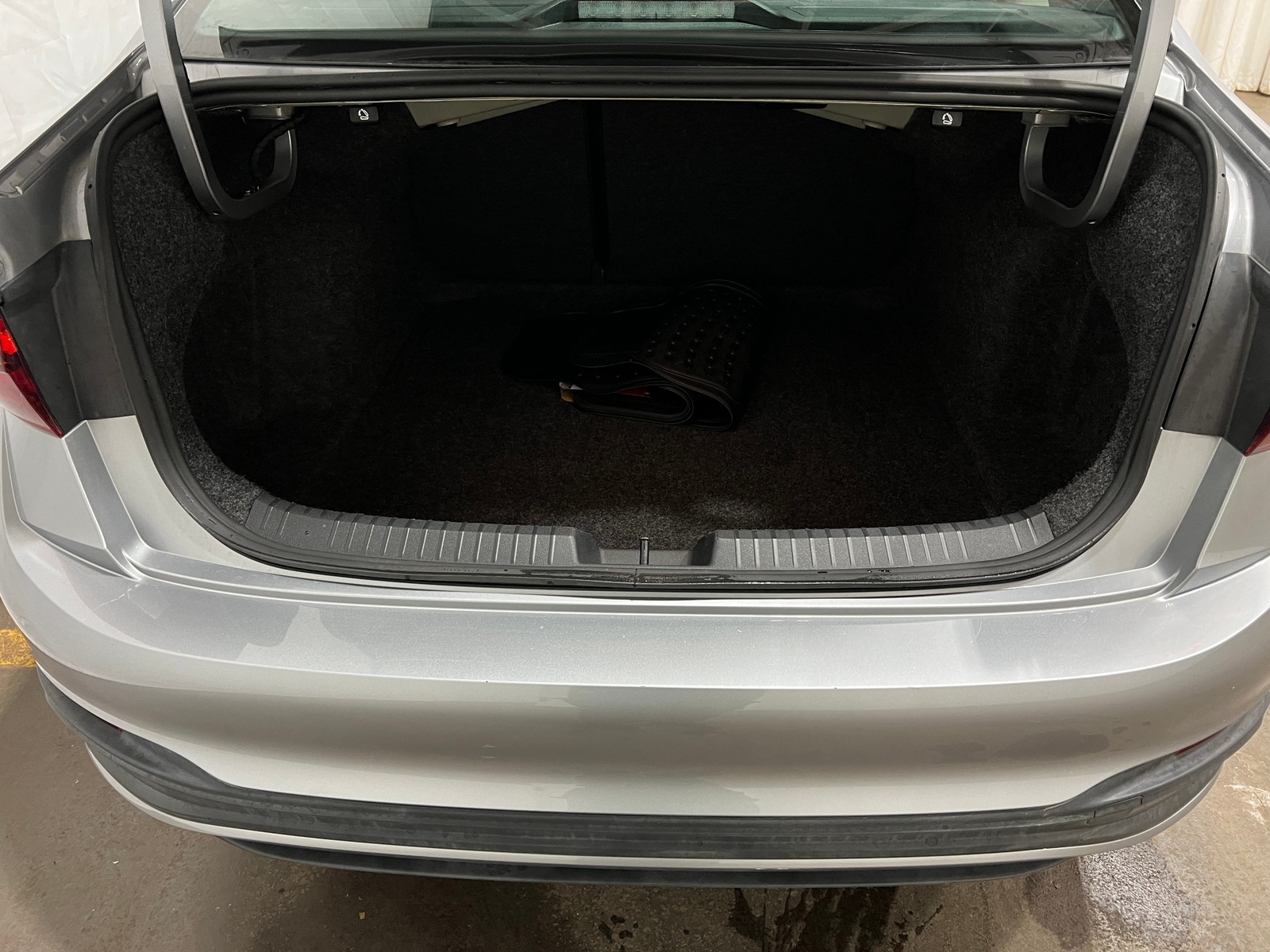 Thumbnail: 2025 Volkswagen Jetta - 6