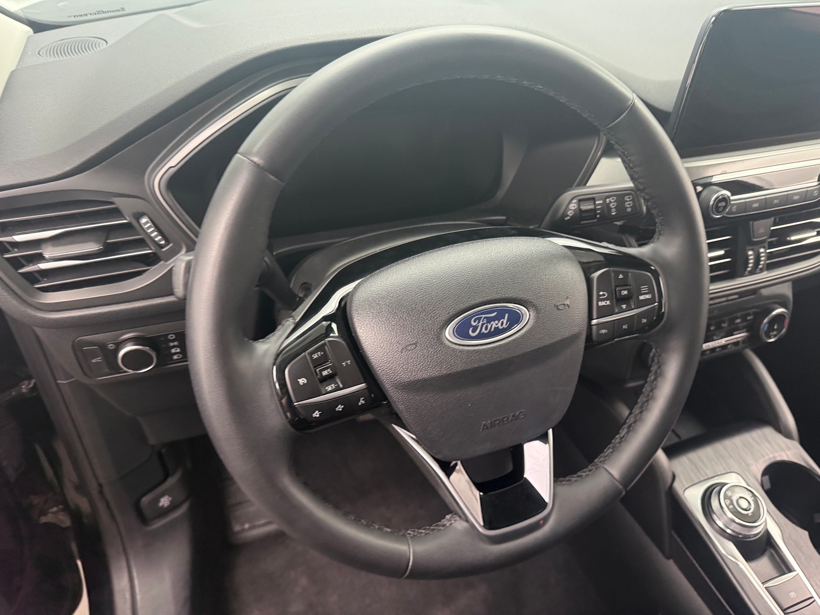 Thumbnail: 2023 Ford Escape - 5