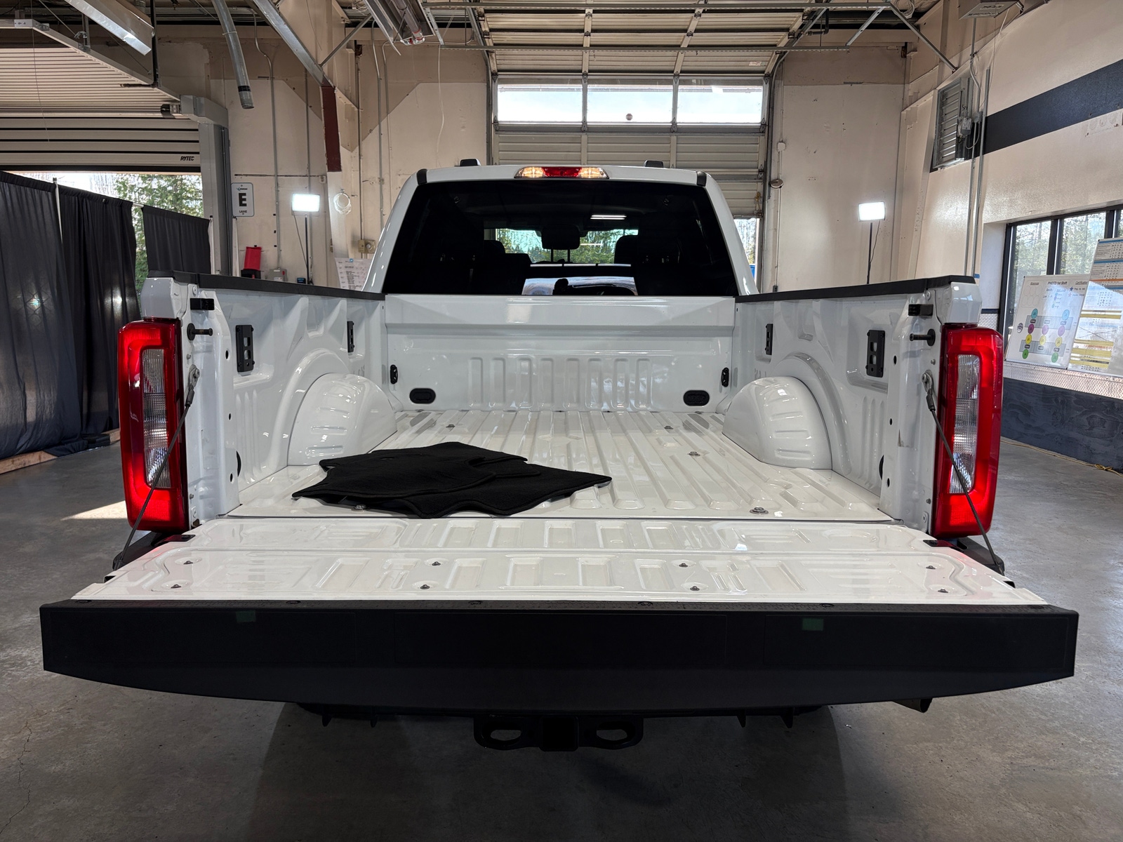 Thumbnail: 2025 Ford Econoline - 7