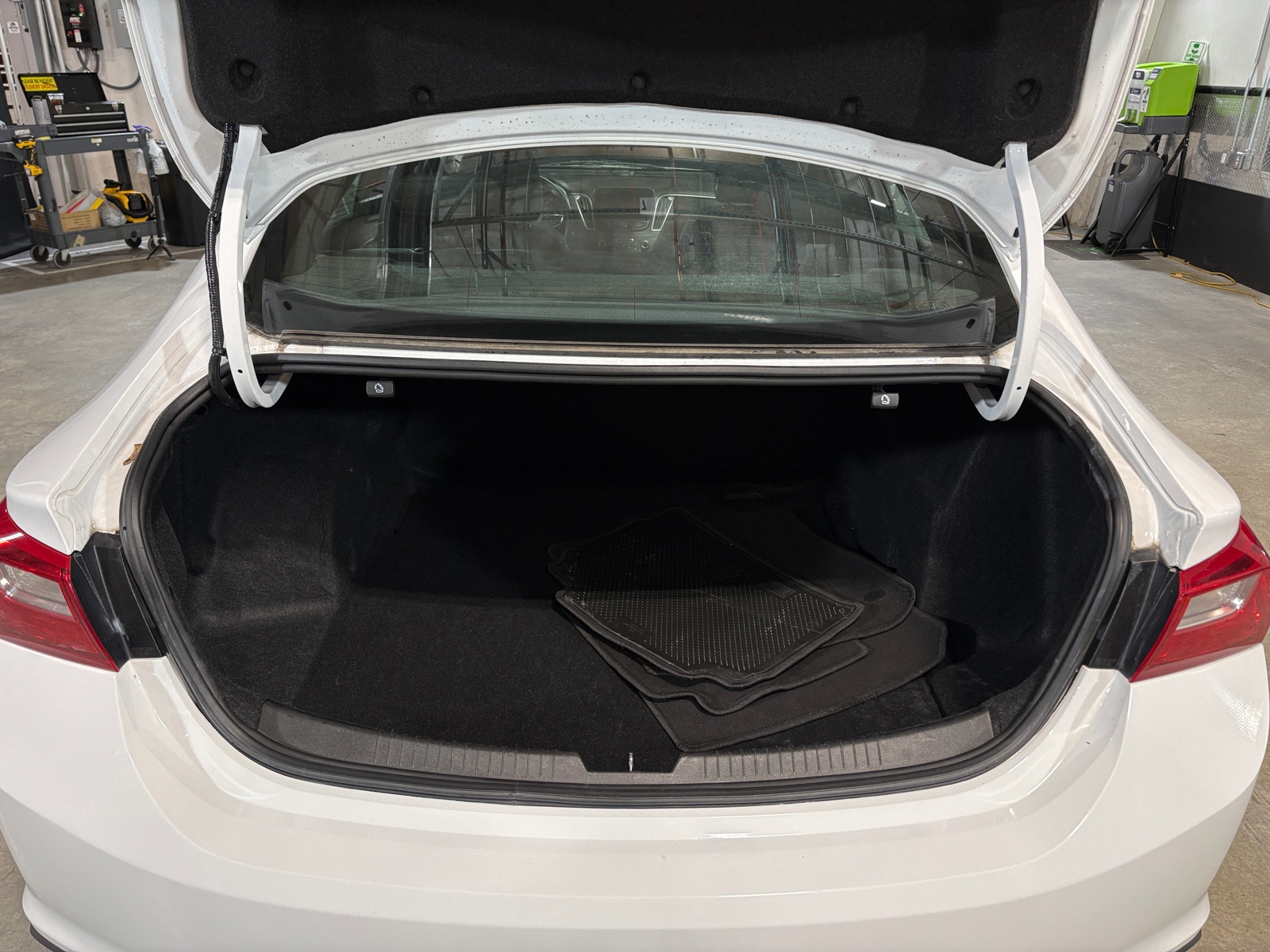 Thumbnail: 2023 Chevrolet Malibu - 7