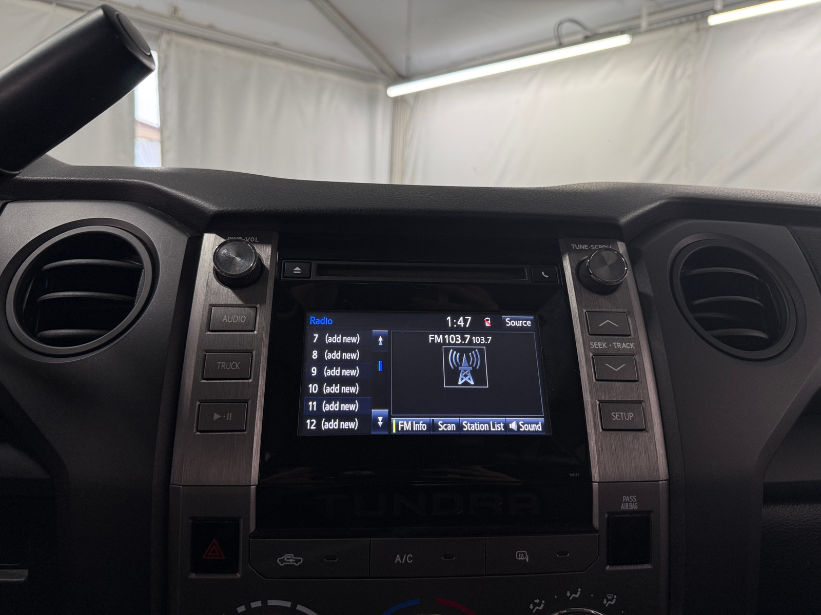 Thumbnail: 2018 Toyota Tundra - 4