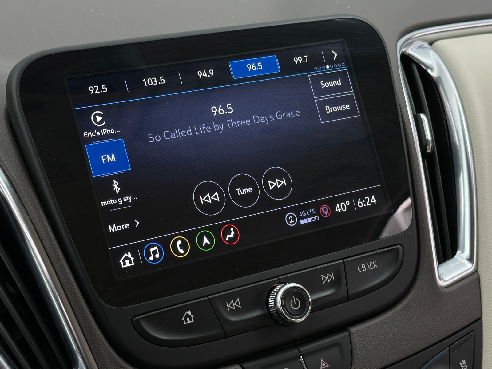 Thumbnail: 2024 Chevrolet Malibu - 3