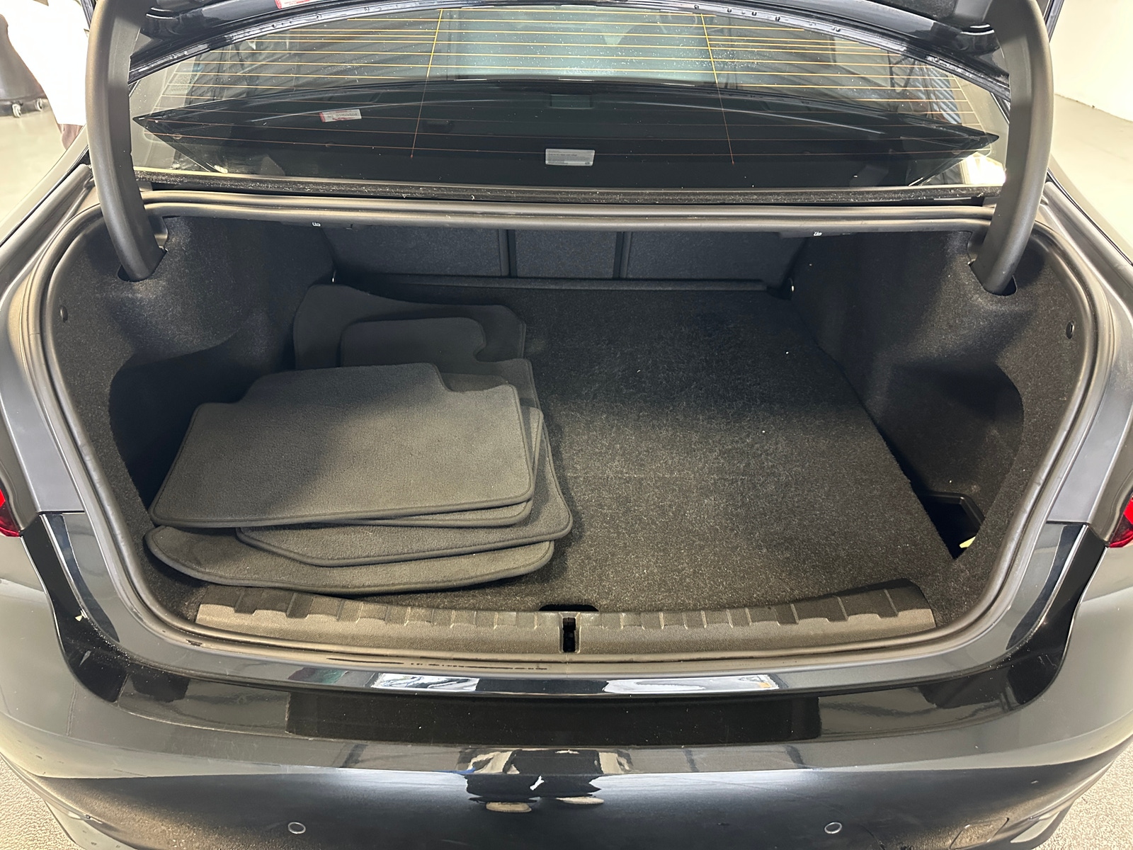 Thumbnail: 2020 BMW 3 Series - 6