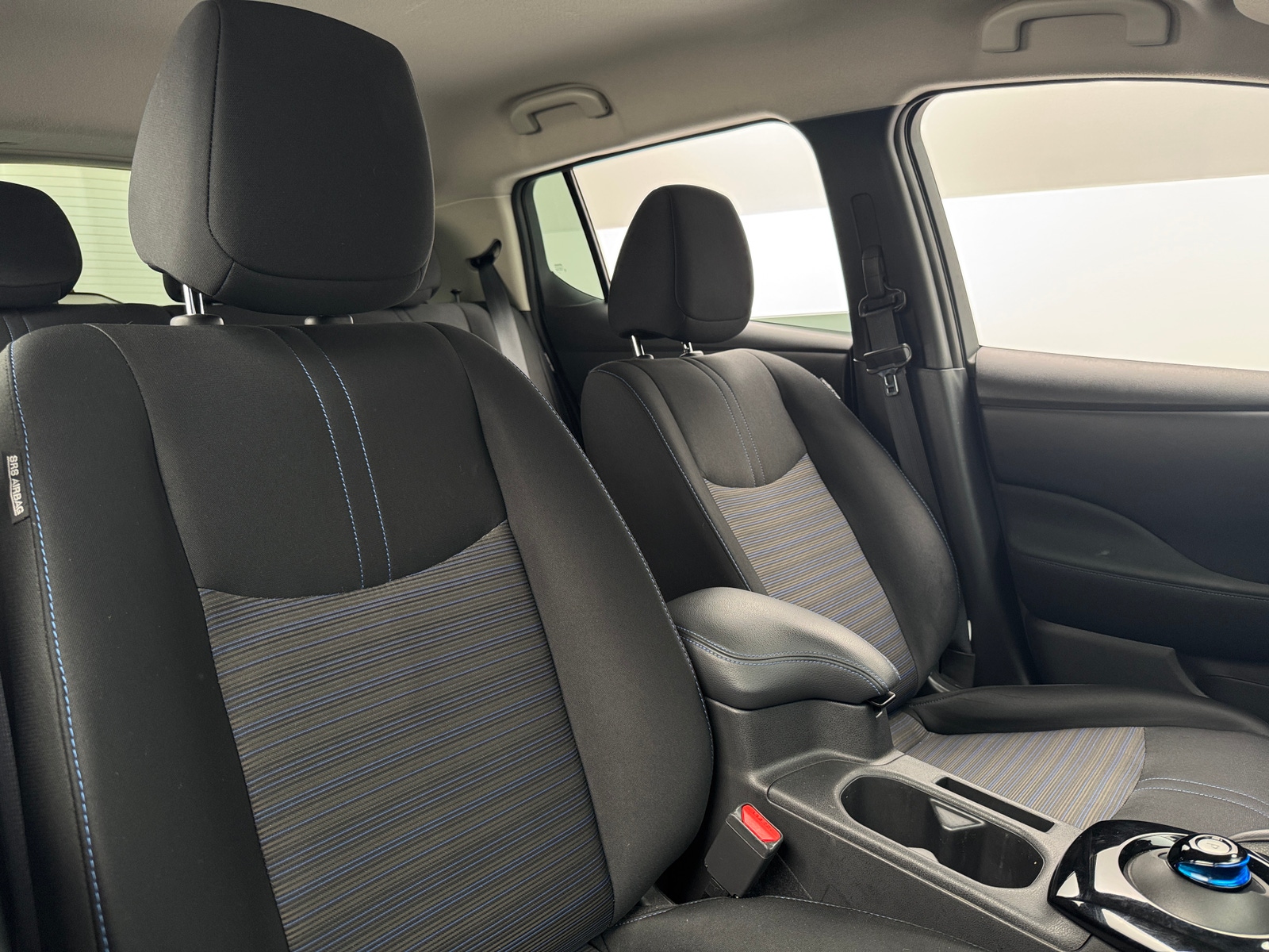 Thumbnail: 2022 Nissan Leaf - 2