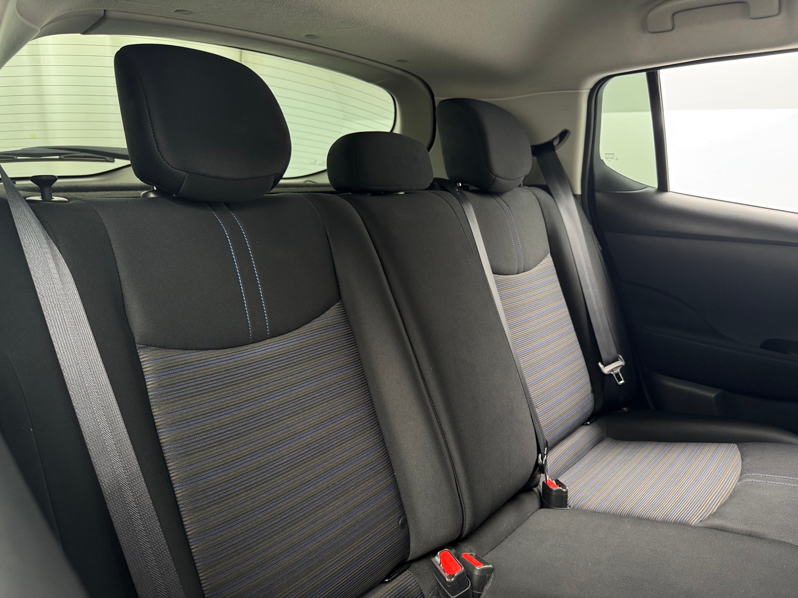 Thumbnail: 2022 Nissan Leaf - 6