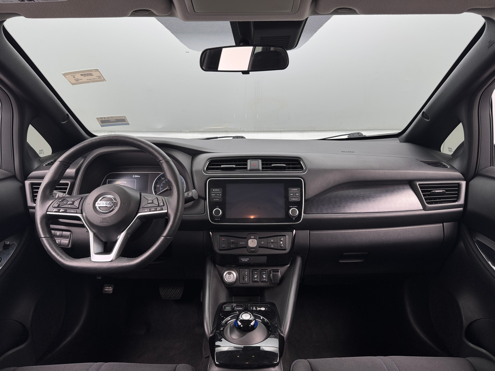 Thumbnail: 2022 Nissan Leaf - 3