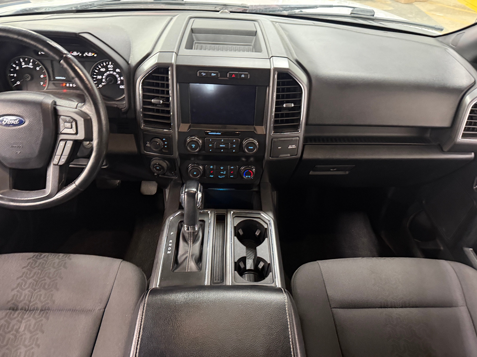 Thumbnail: 2019 Ford Econoline - 3