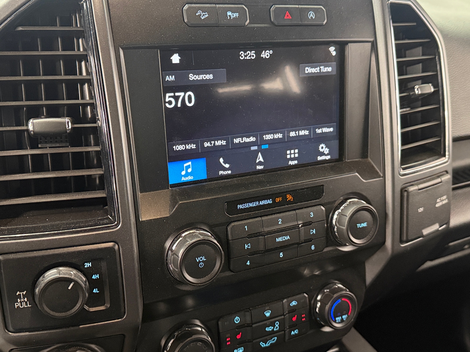 Thumbnail: 2019 Ford Econoline - 4