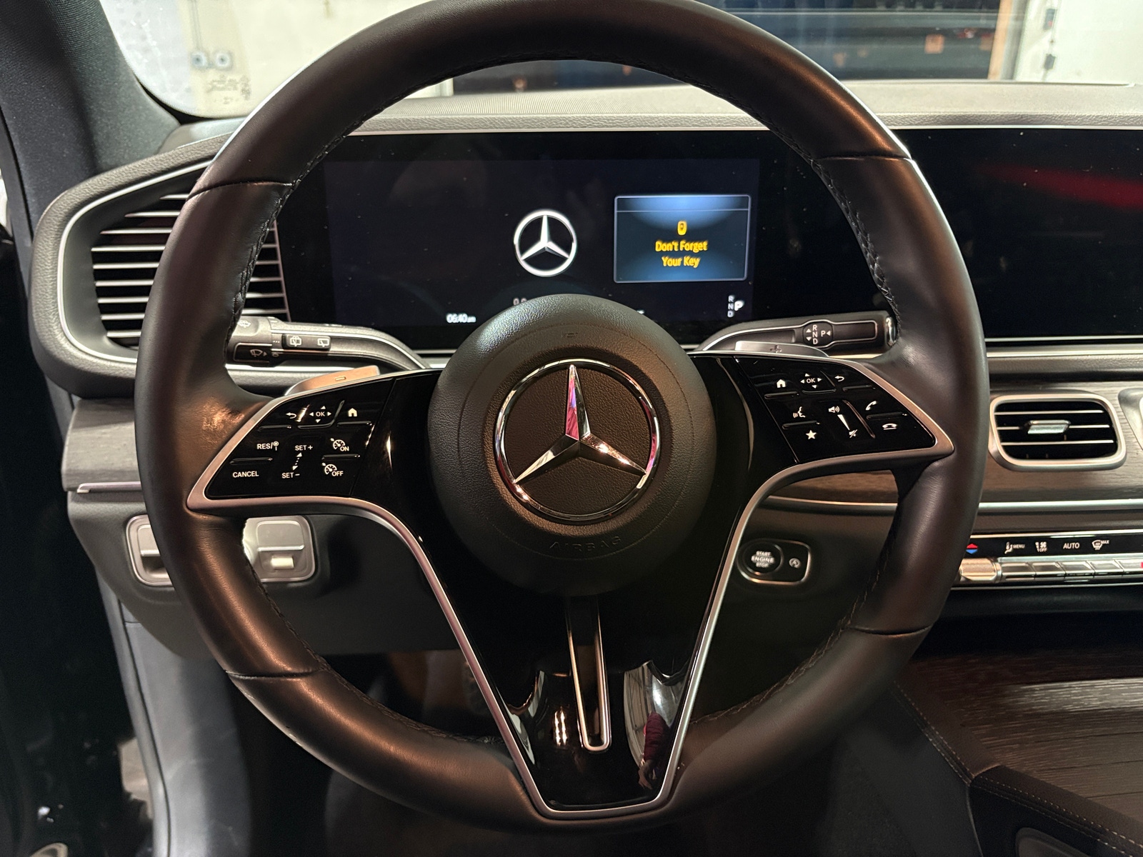 Thumbnail: 2025 Mercedes-Benz GLE - 4