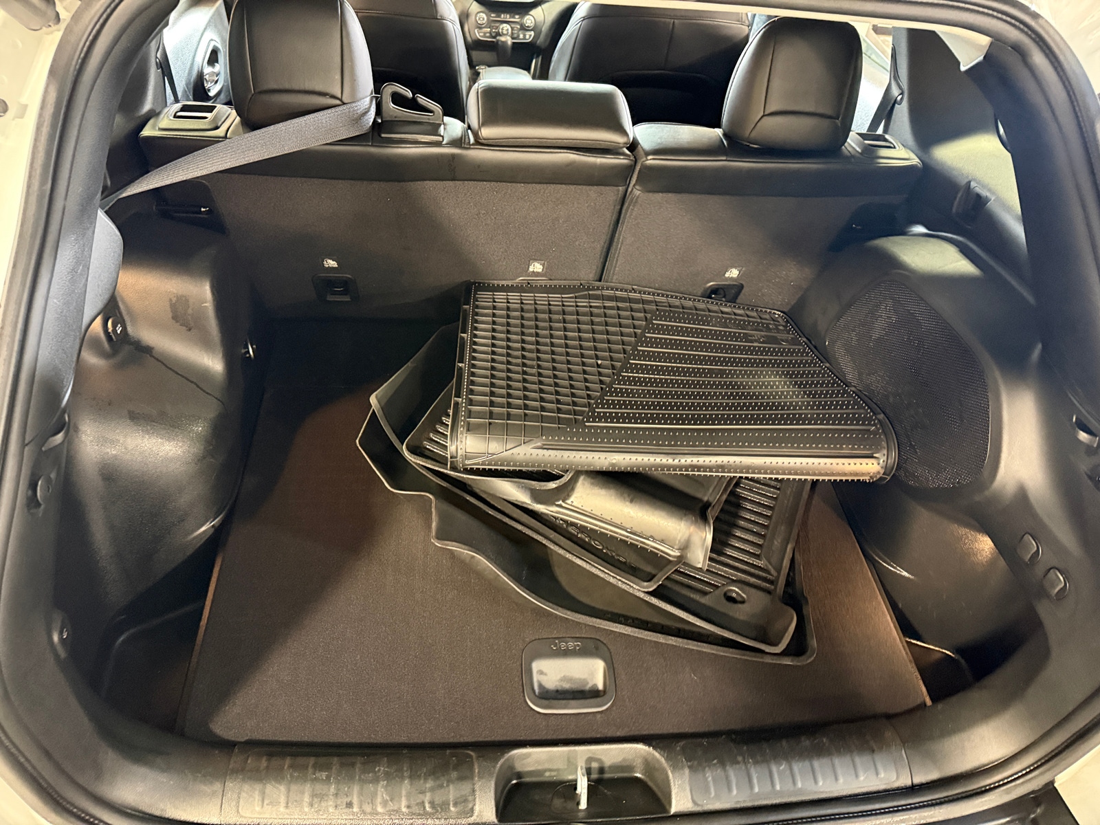 Thumbnail: 2022 Jeep Cherokee - 6