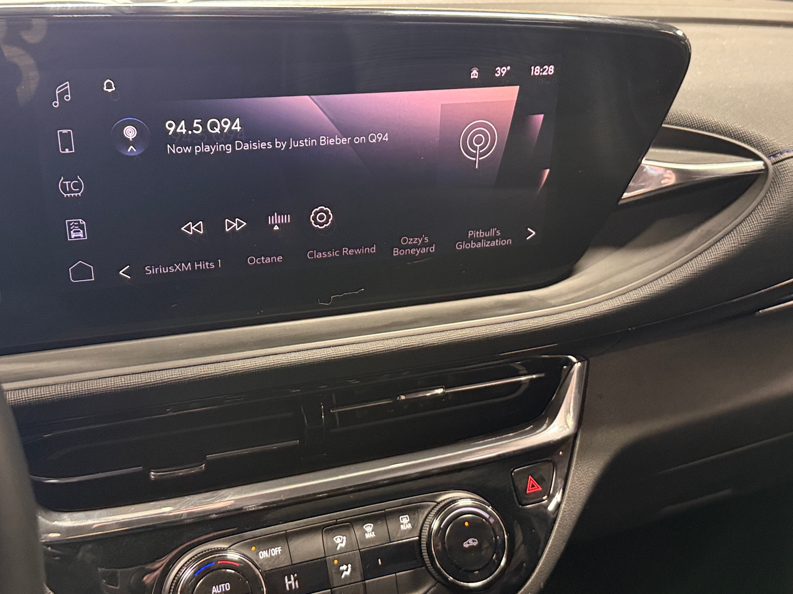 Thumbnail: 2025 Buick Envista - 3