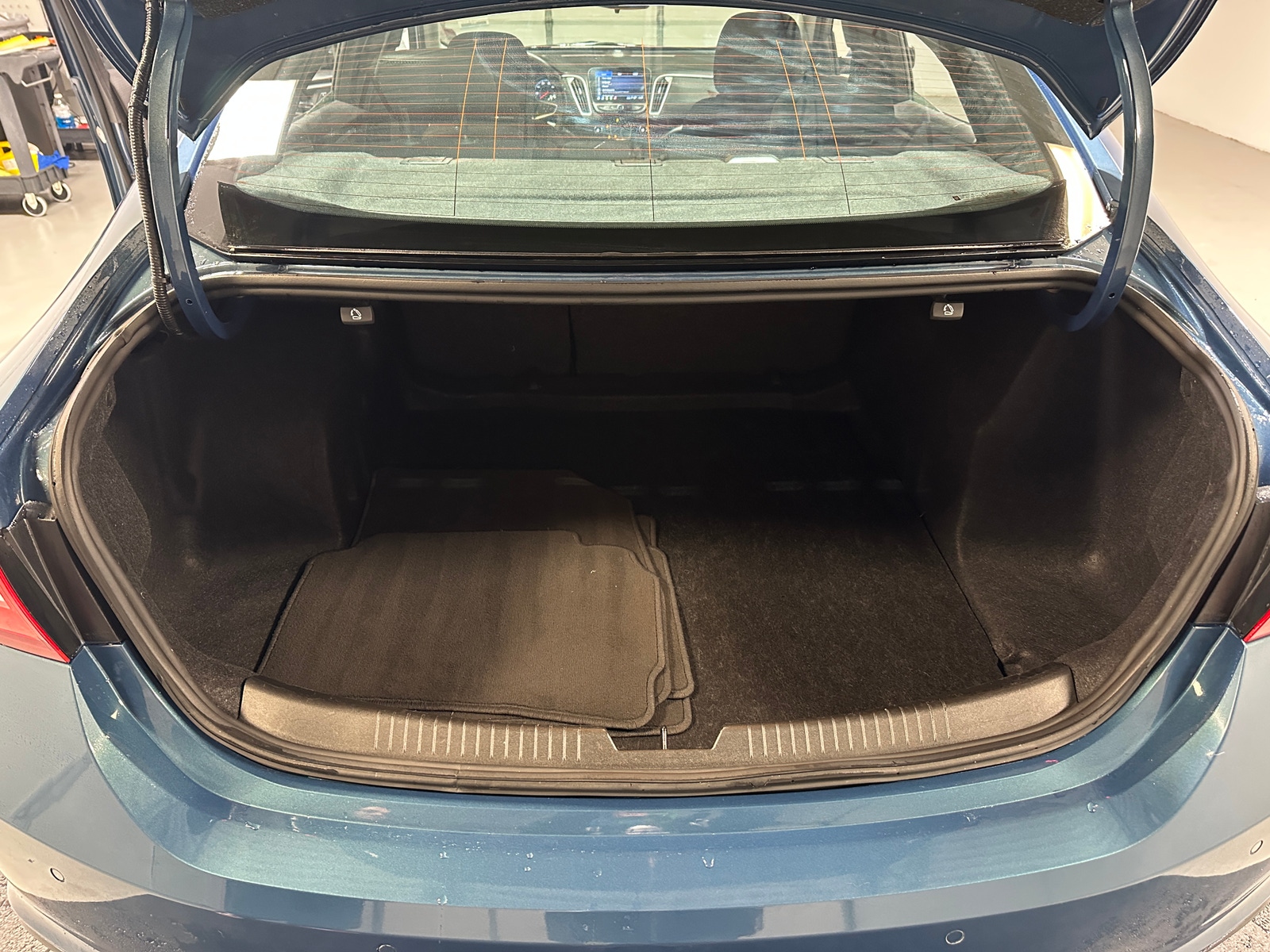 Thumbnail: 2024 Chevrolet Malibu - 7