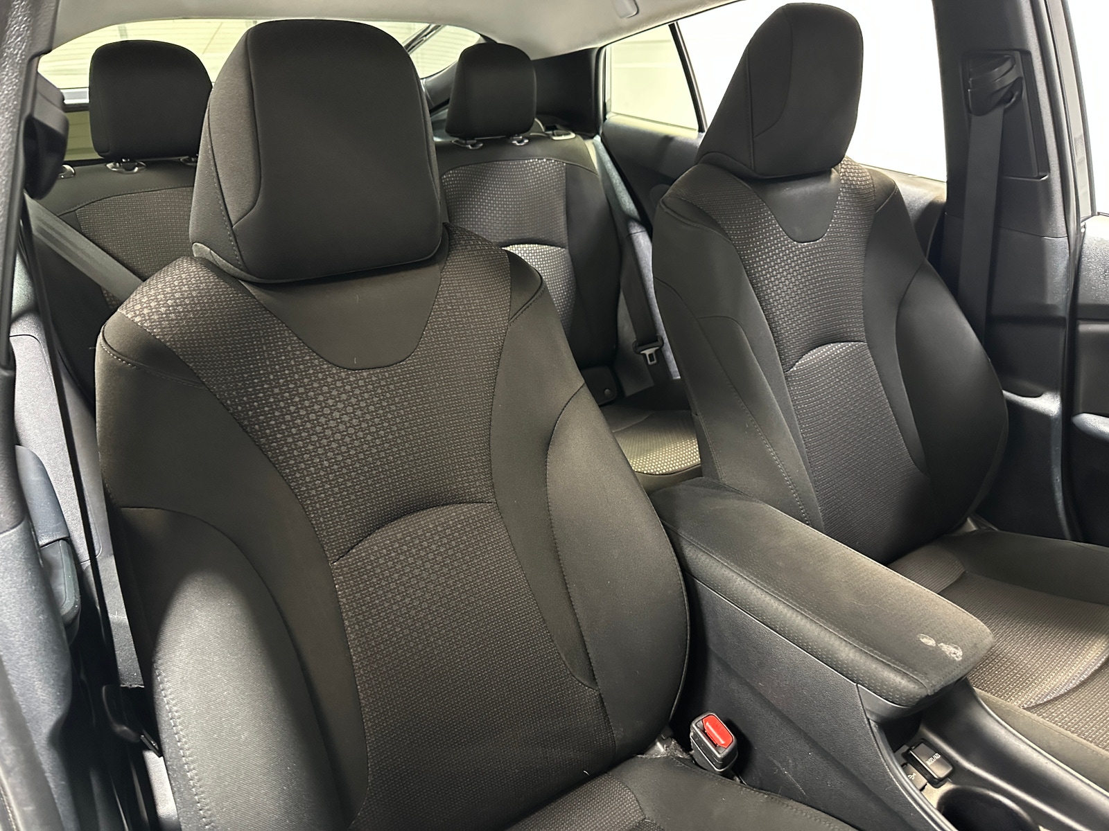 Thumbnail: 2022 Toyota Prius - 2