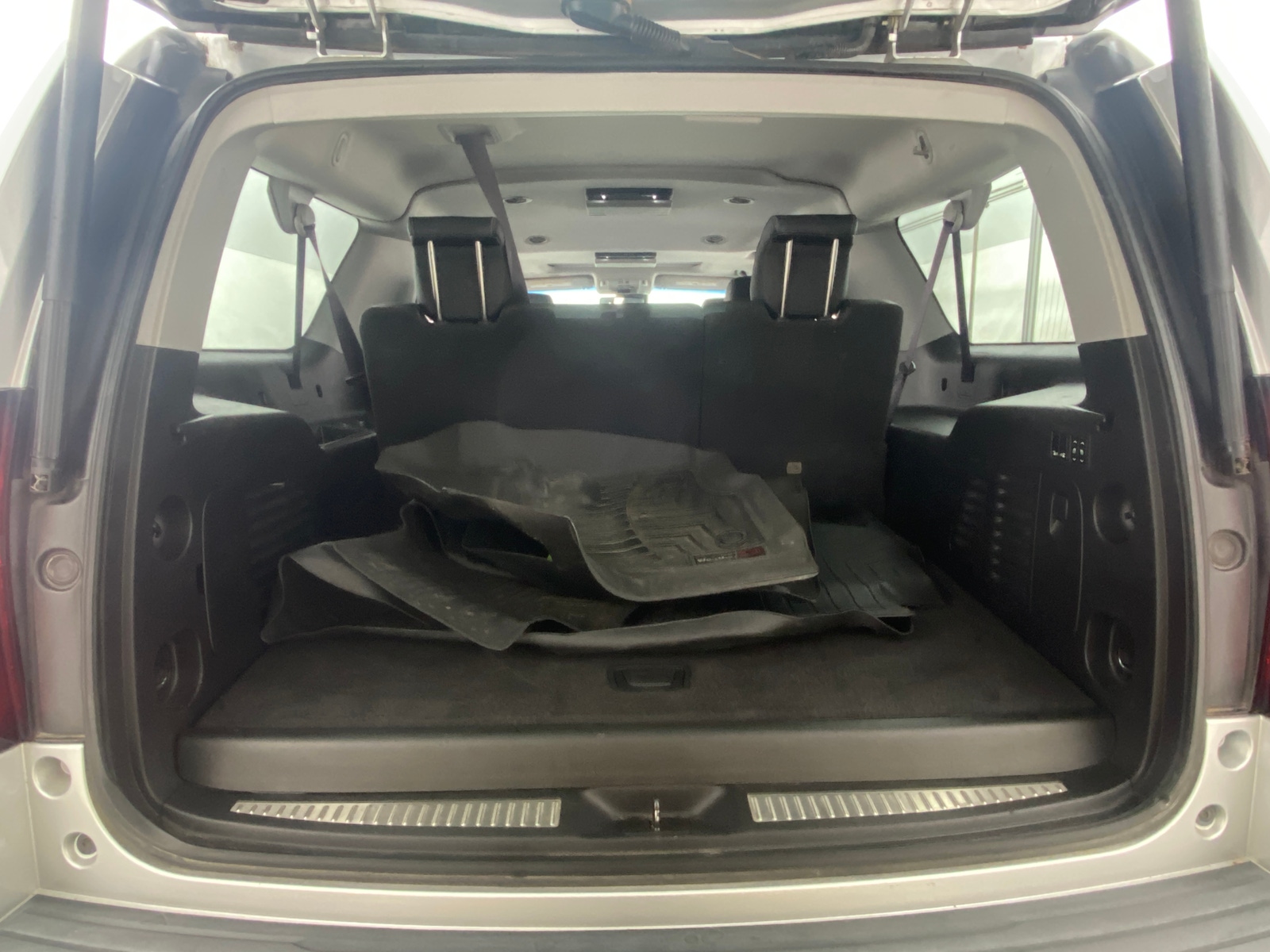 Thumbnail: 2016 Chevrolet Suburban - 6