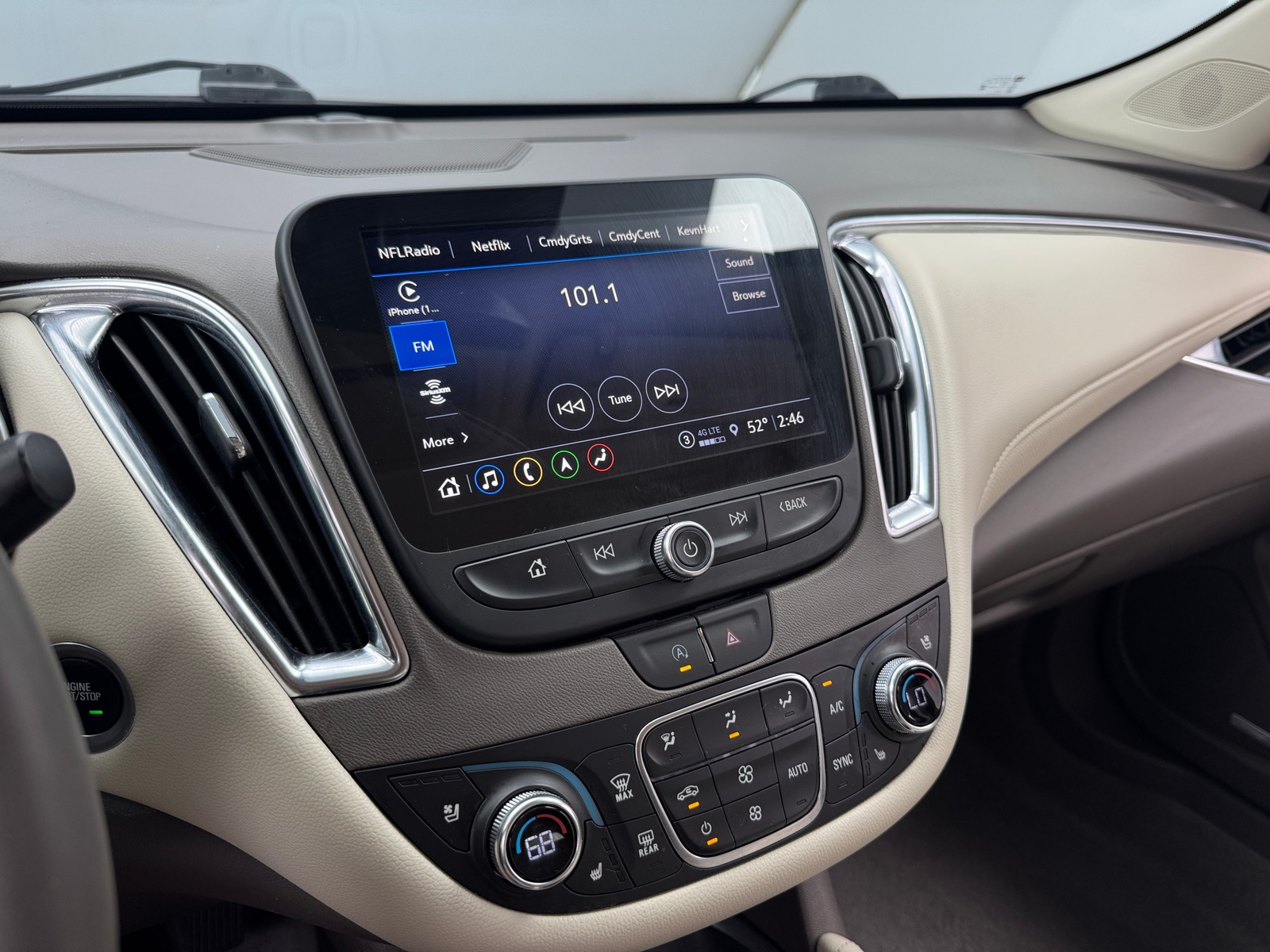 Thumbnail: 2024 Chevrolet Malibu - 3