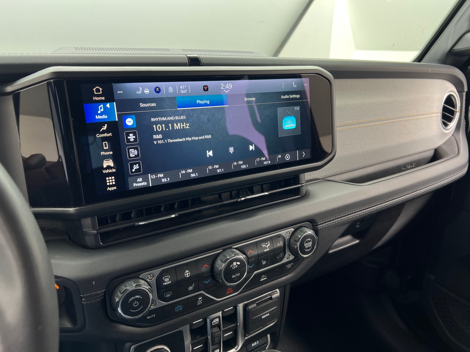 Thumbnail: 2024 Jeep Wrangler - 4