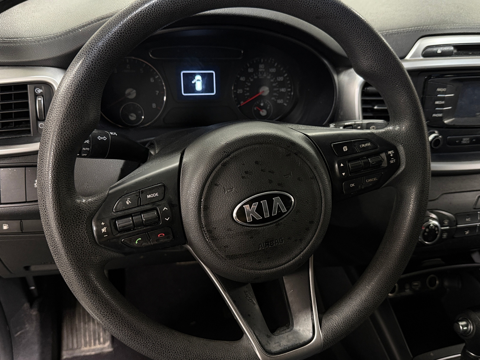 Thumbnail: 2017 Kia Sorento - 5