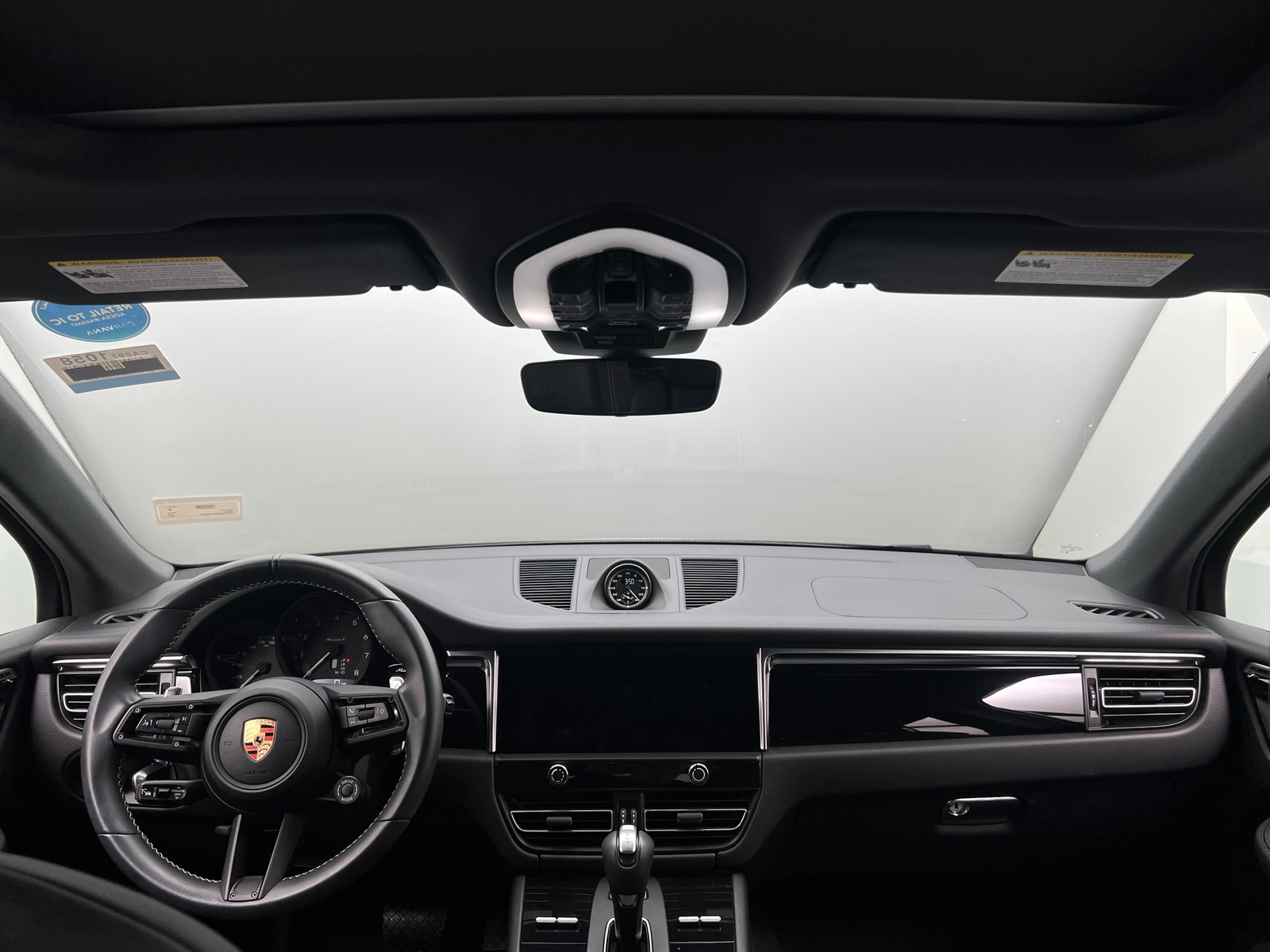 Thumbnail: 2023 Porsche Macan - 2