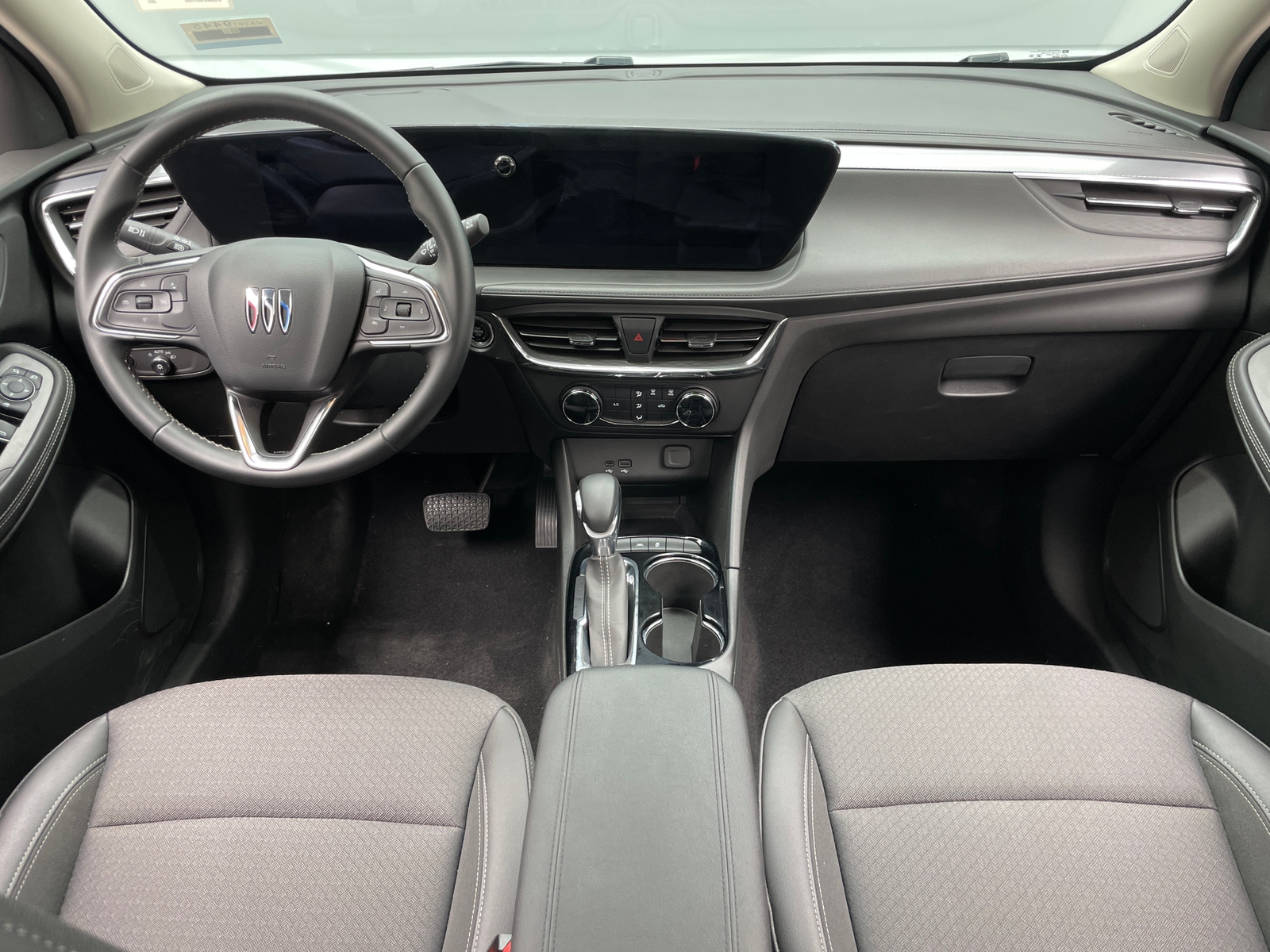 Thumbnail: 2025 Buick Encore GX - 2