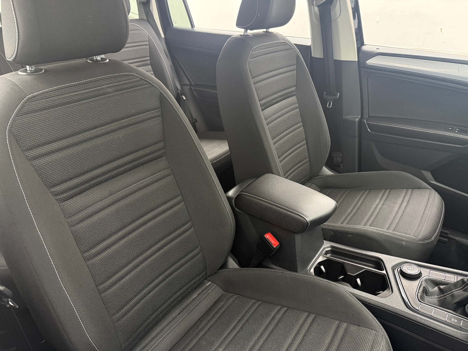 Thumbnail: 2022 Volkswagen Tiguan - 2