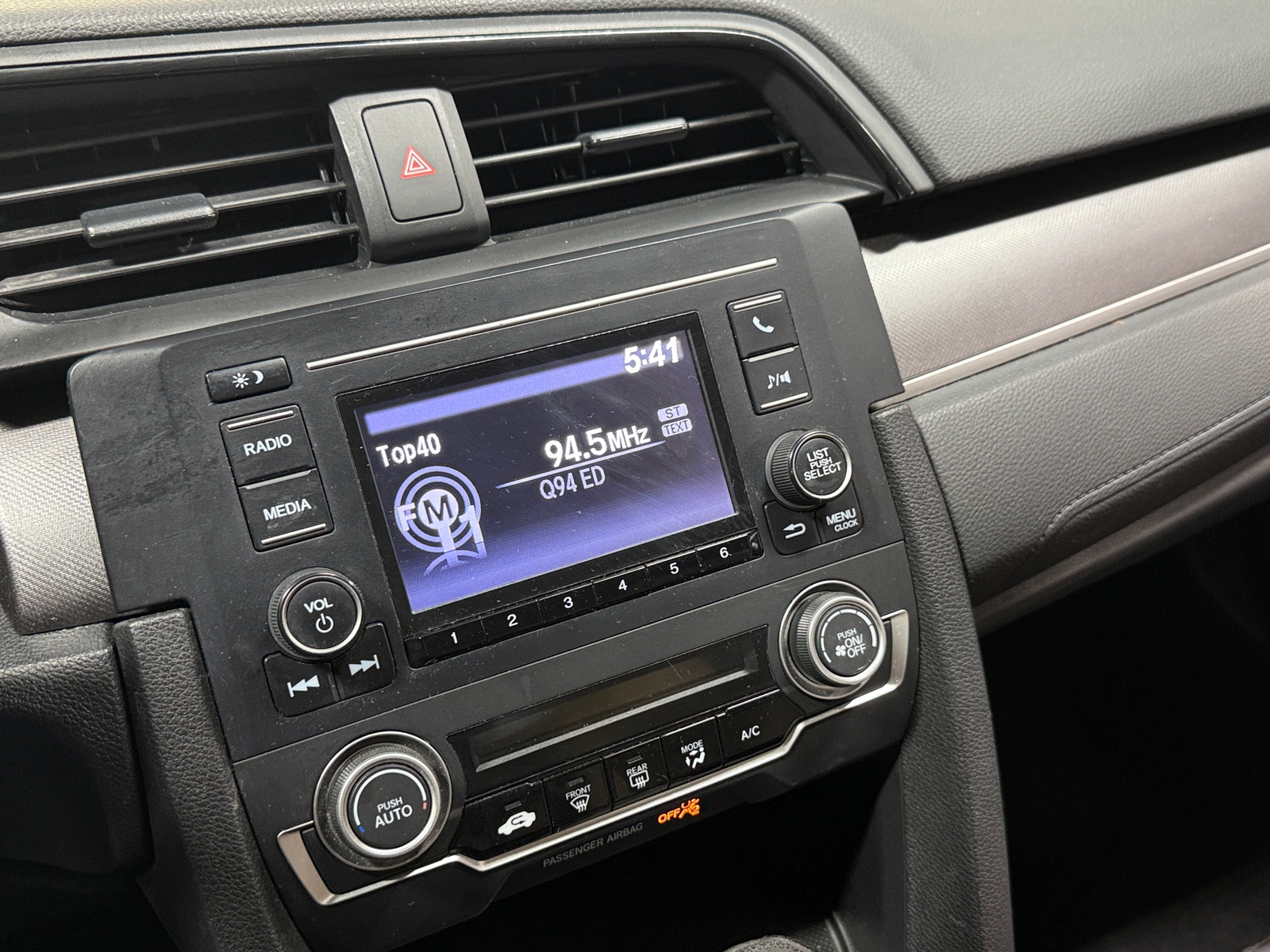 Thumbnail: 2016 Honda Civic - 4