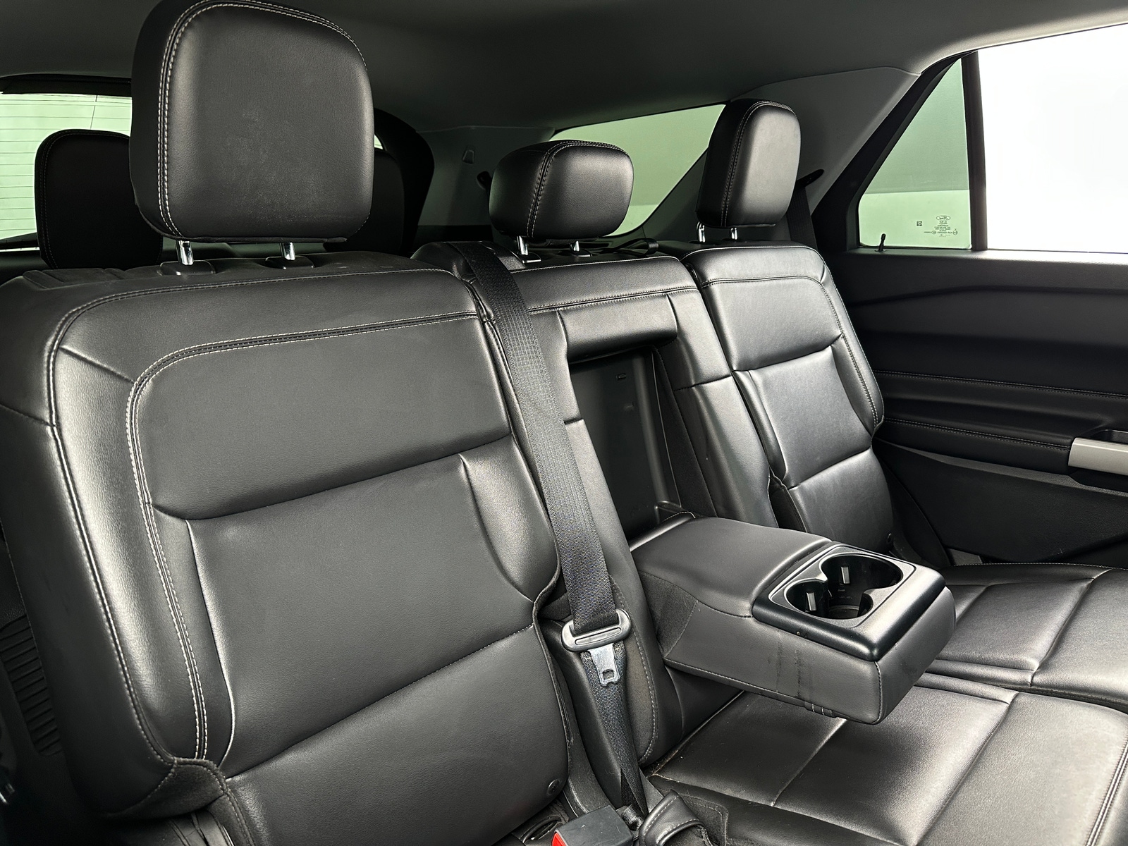 Thumbnail: 2022 Ford Explorer - 5