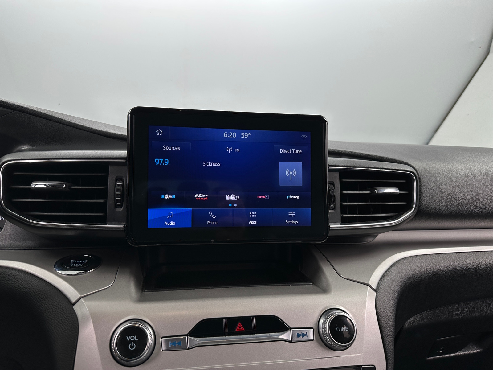 Thumbnail: 2022 Ford Explorer - 3