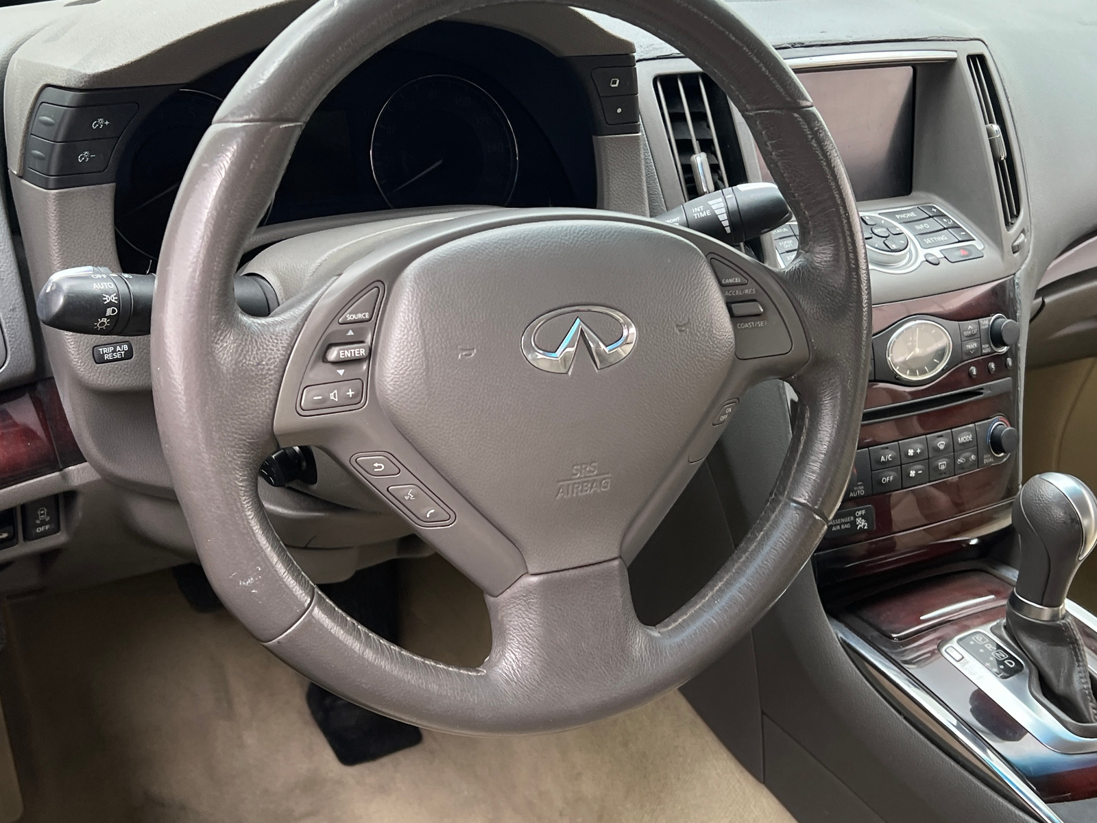 Thumbnail: 2011 INFINITI G37 - 4