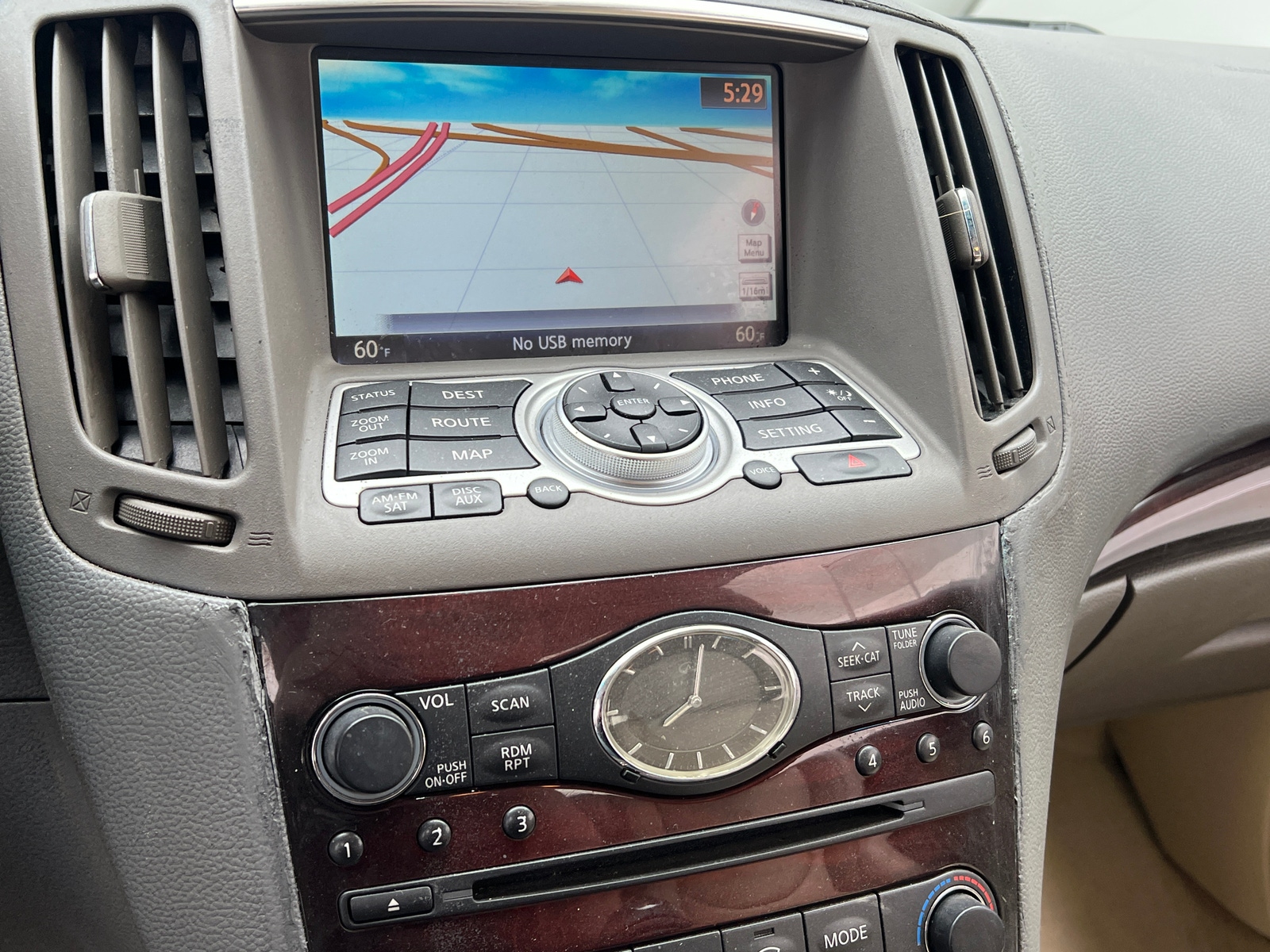 Thumbnail: 2011 INFINITI G37 - 3