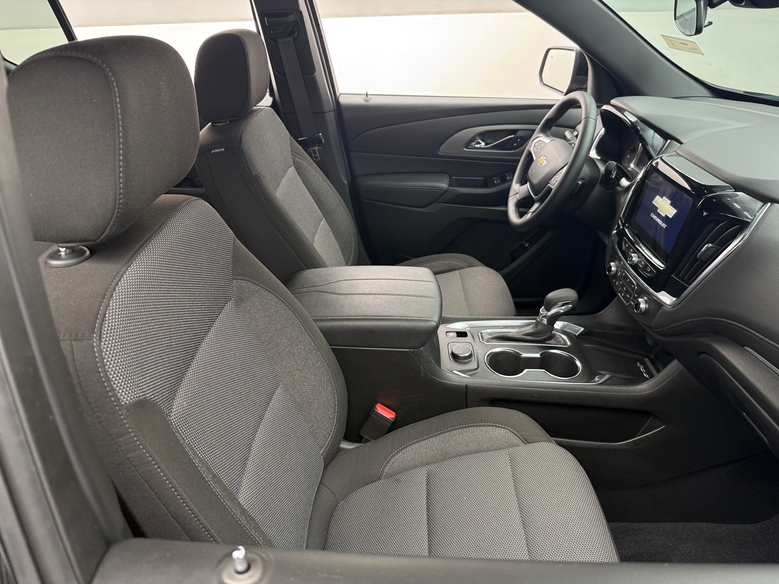 Thumbnail: 2023 Chevrolet Traverse - 2