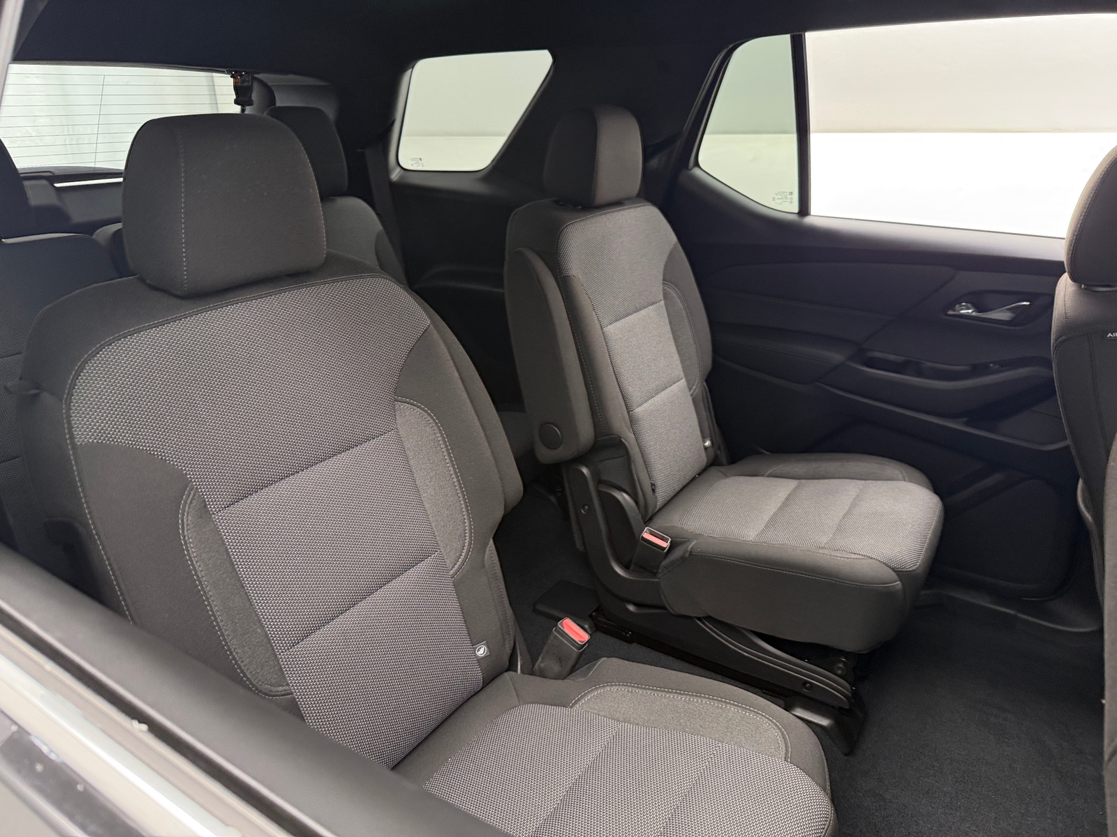 Thumbnail: 2023 Chevrolet Traverse - 6