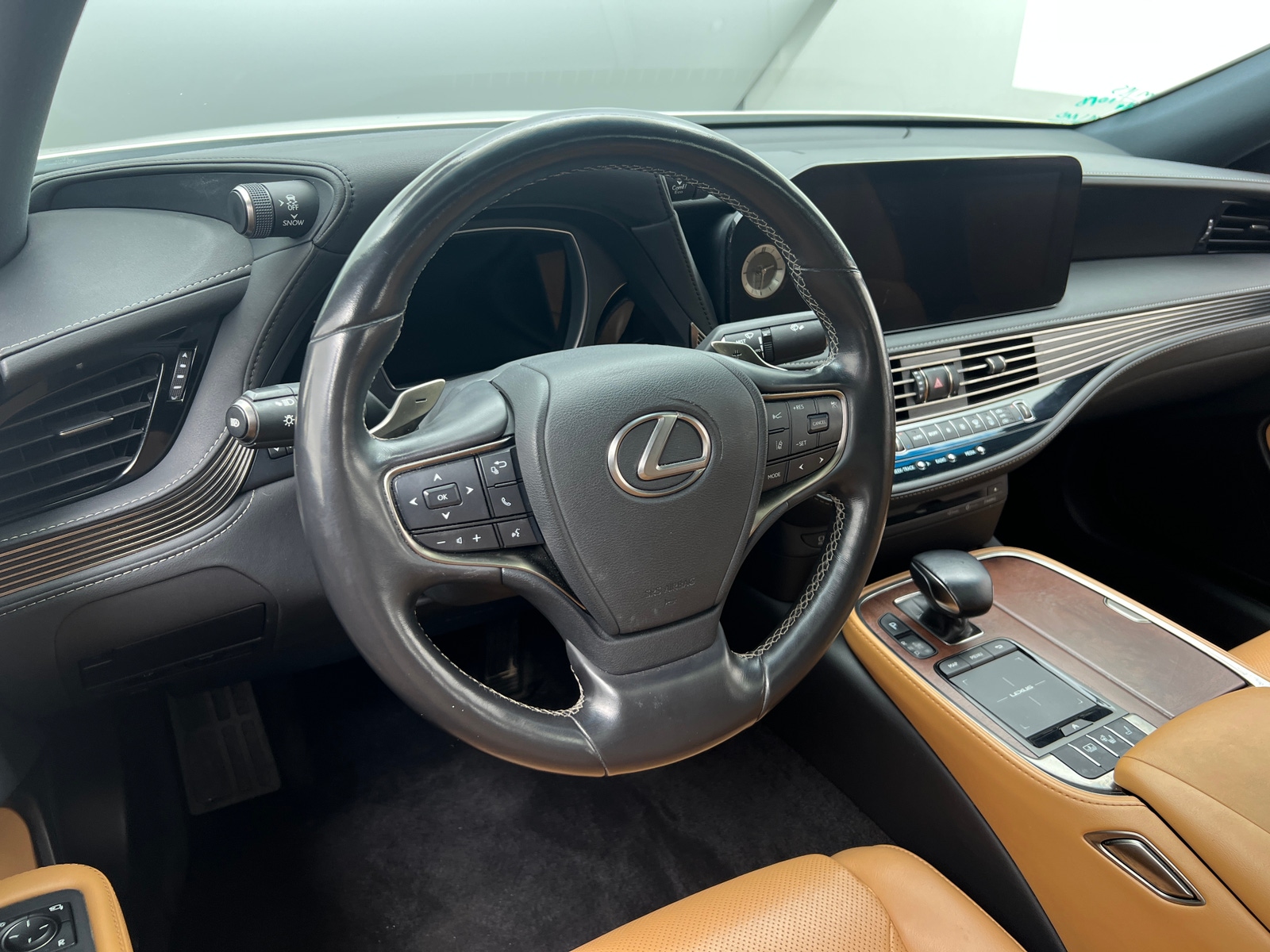 Thumbnail: 2022 Lexus LS - 4