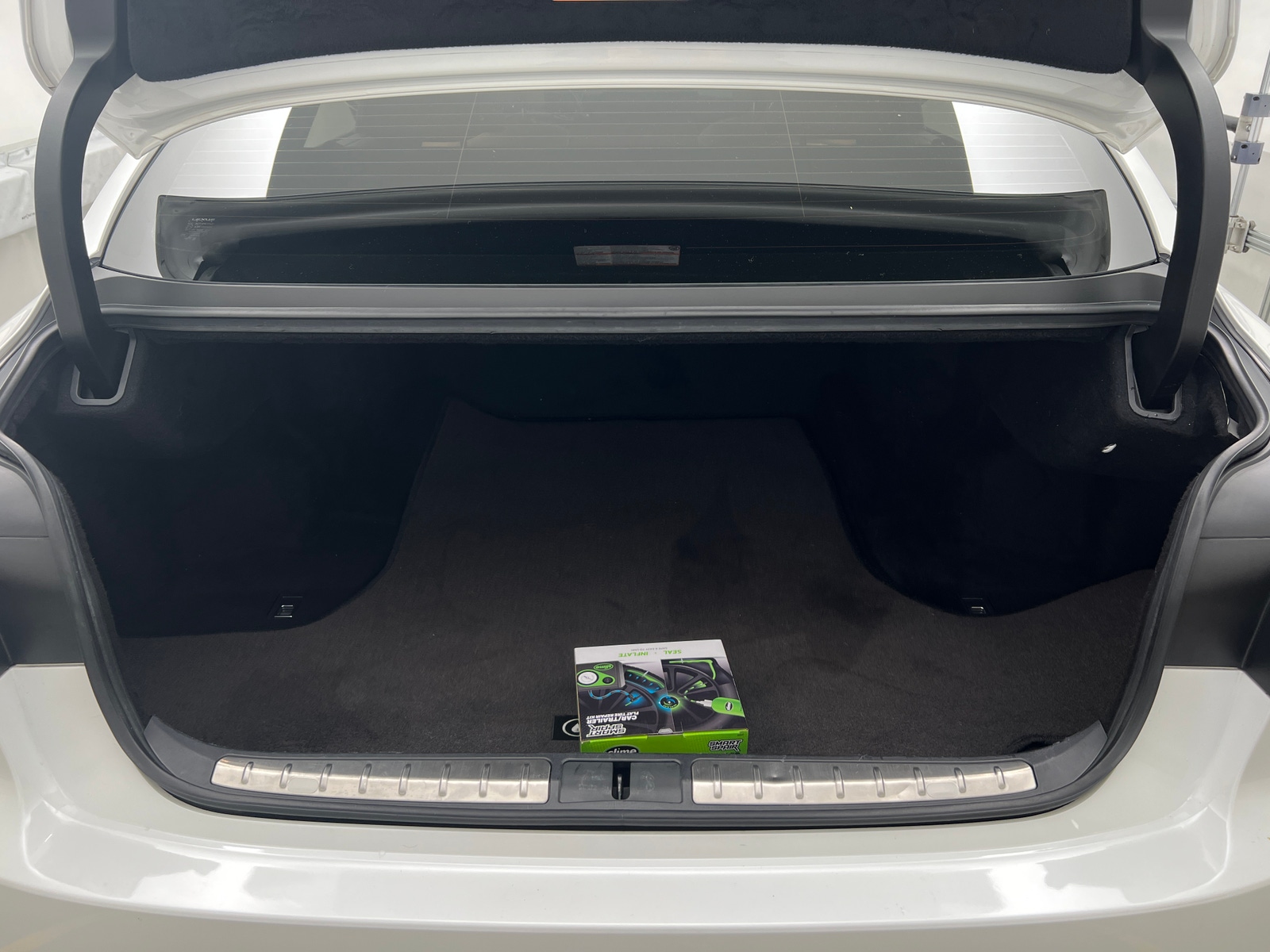 Thumbnail: 2022 Lexus LS - 6