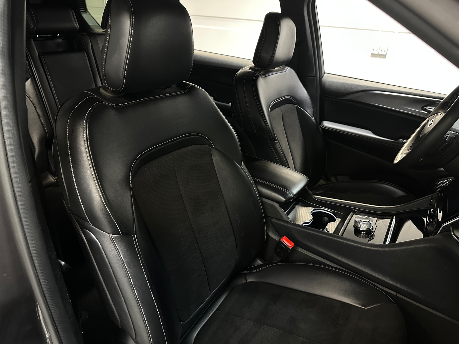 Thumbnail: 2024 Jeep Grand Cherokee L - 2