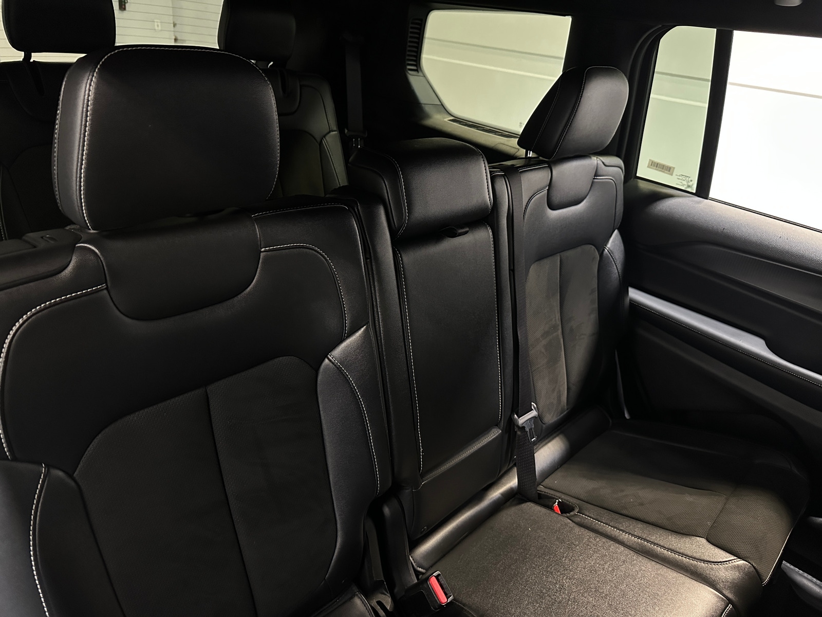 Thumbnail: 2024 Jeep Grand Cherokee L - 6