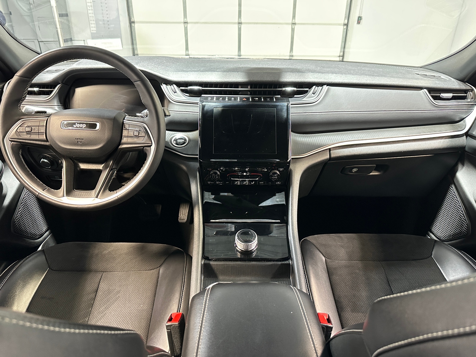 Thumbnail: 2024 Jeep Grand Cherokee L - 3