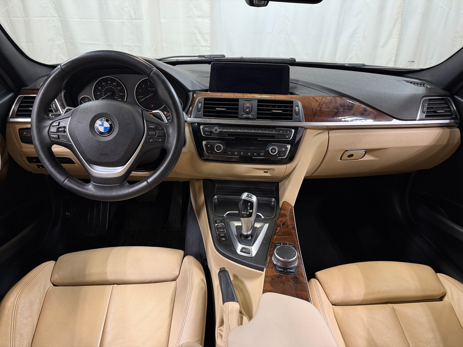 Thumbnail: 2018 BMW 3 Series - 2