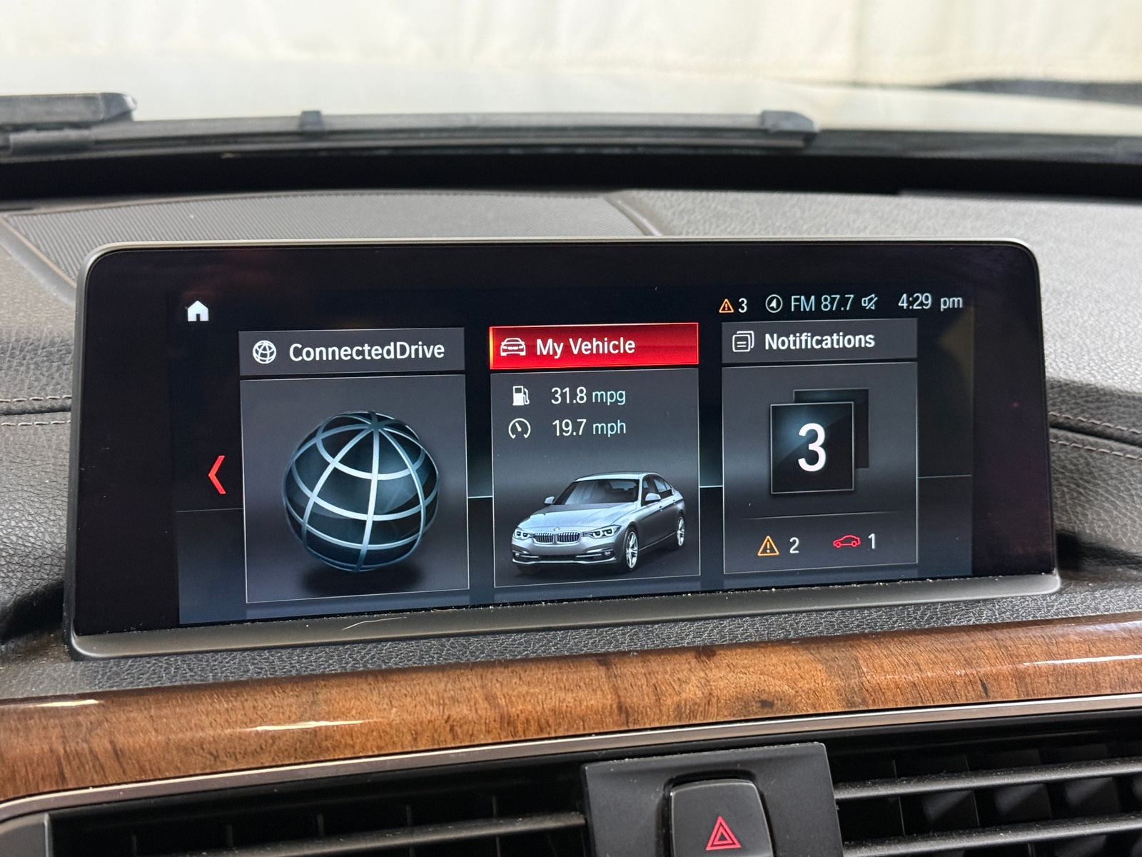 Thumbnail: 2018 BMW 3 Series - 3