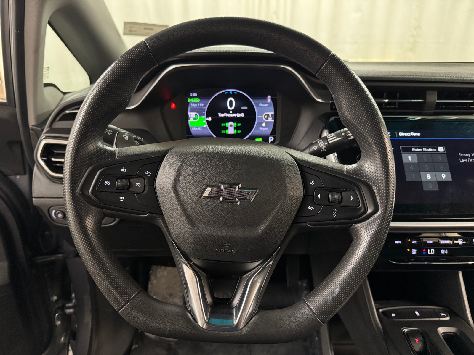 Thumbnail: 2023 Chevrolet Bolt EV - 5