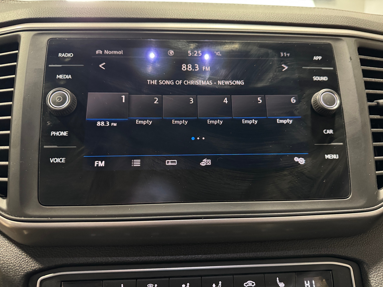 Thumbnail: 2020 Volkswagen Atlas - 3