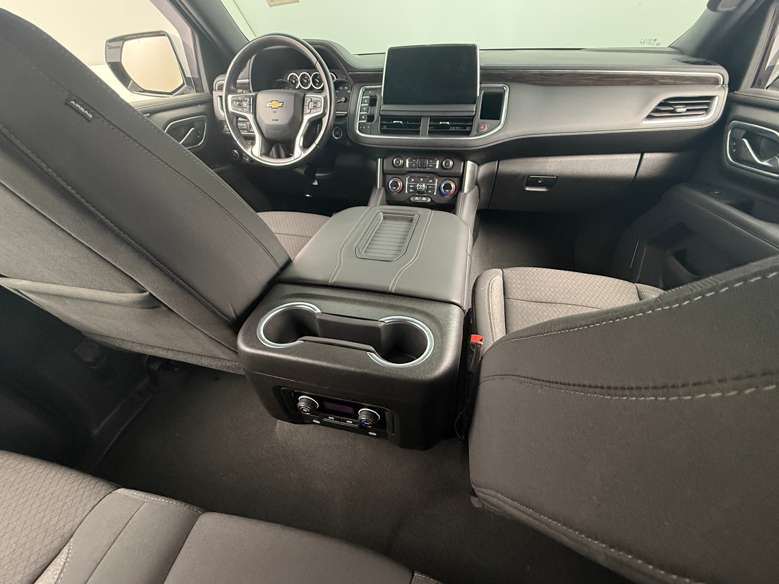 Thumbnail: 2021 Chevrolet Tahoe - 3