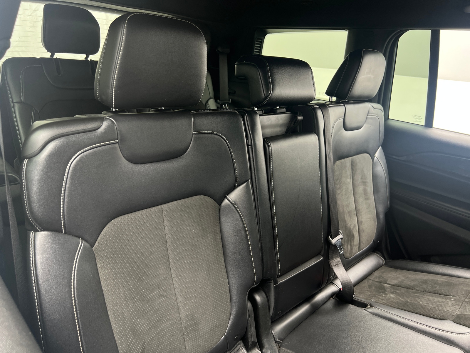 Thumbnail: 2022 Jeep Grand Cherokee L - 5