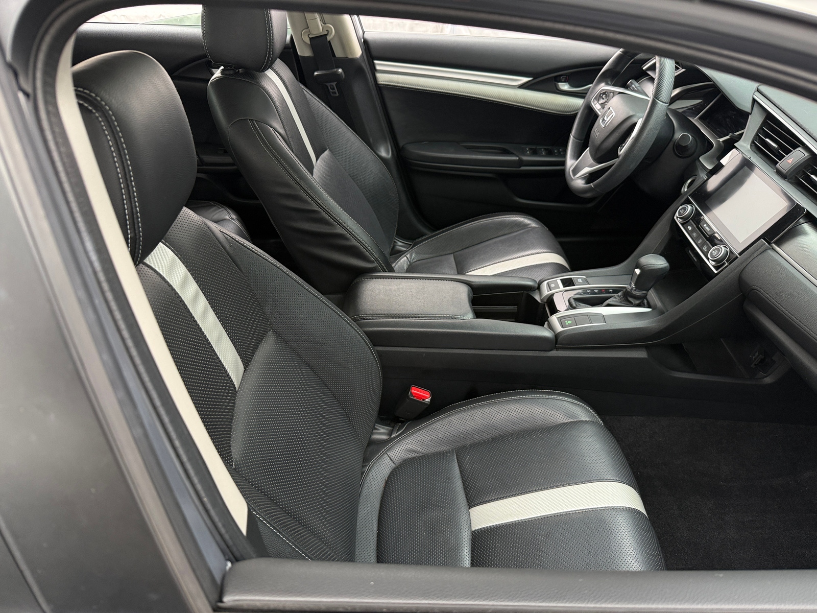 Thumbnail: 2016 Honda Civic - 2