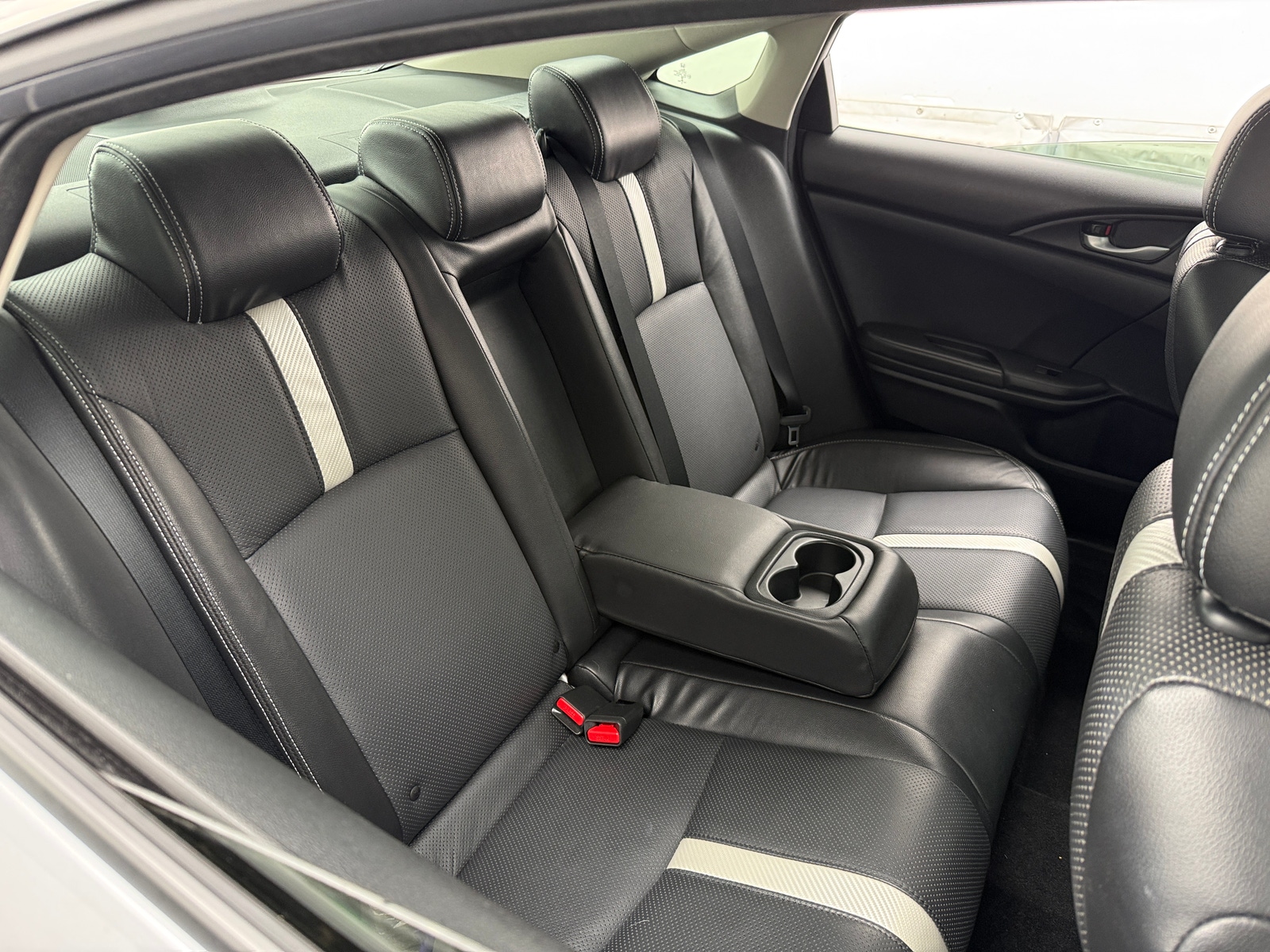 Thumbnail: 2016 Honda Civic - 6