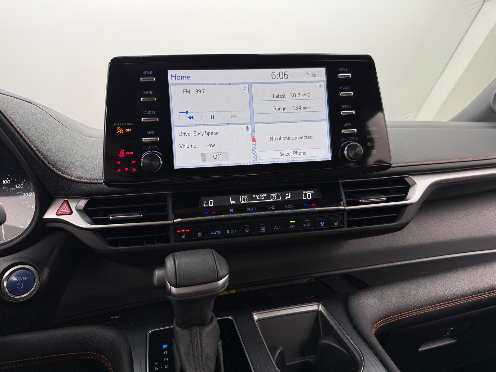 Thumbnail: 2024 Toyota Sienna - 4