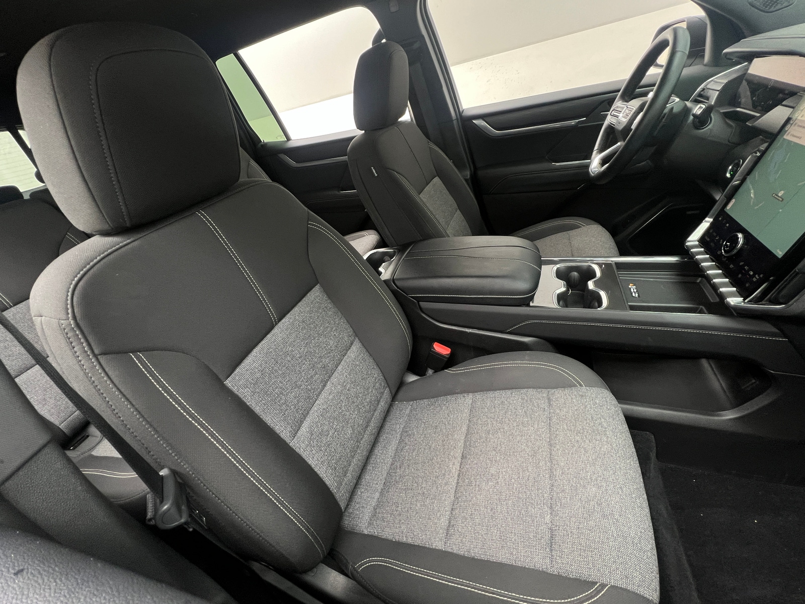 Thumbnail: 2025 GMC Acadia - 2